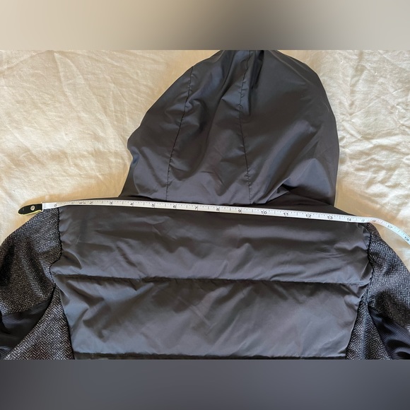 Lululemon Down Pullover - Picture 14 of 14